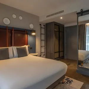 Hotel Clayton Of, London
